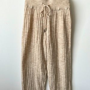 Free People: Beautiful Soft Lounge Pants Beige-Cream Size XS-S.